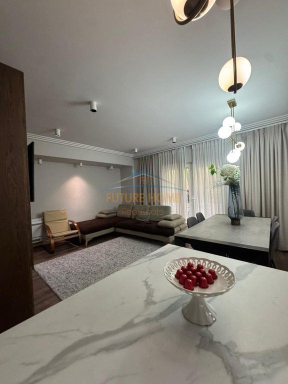 SHES APARTAMENT 3+1+2+GARDEROBE, 21 DHJETORI