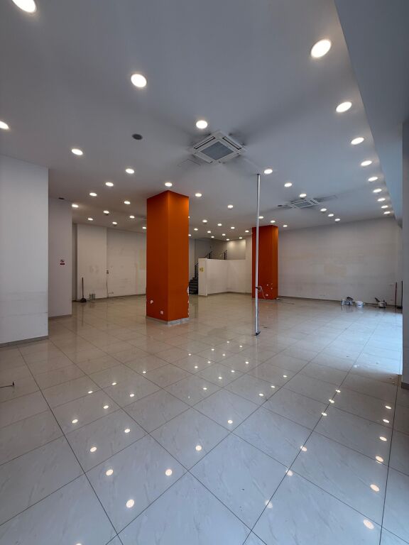 ⚜️Showroom /Dyqan me qera , prane Delijorgjit📍