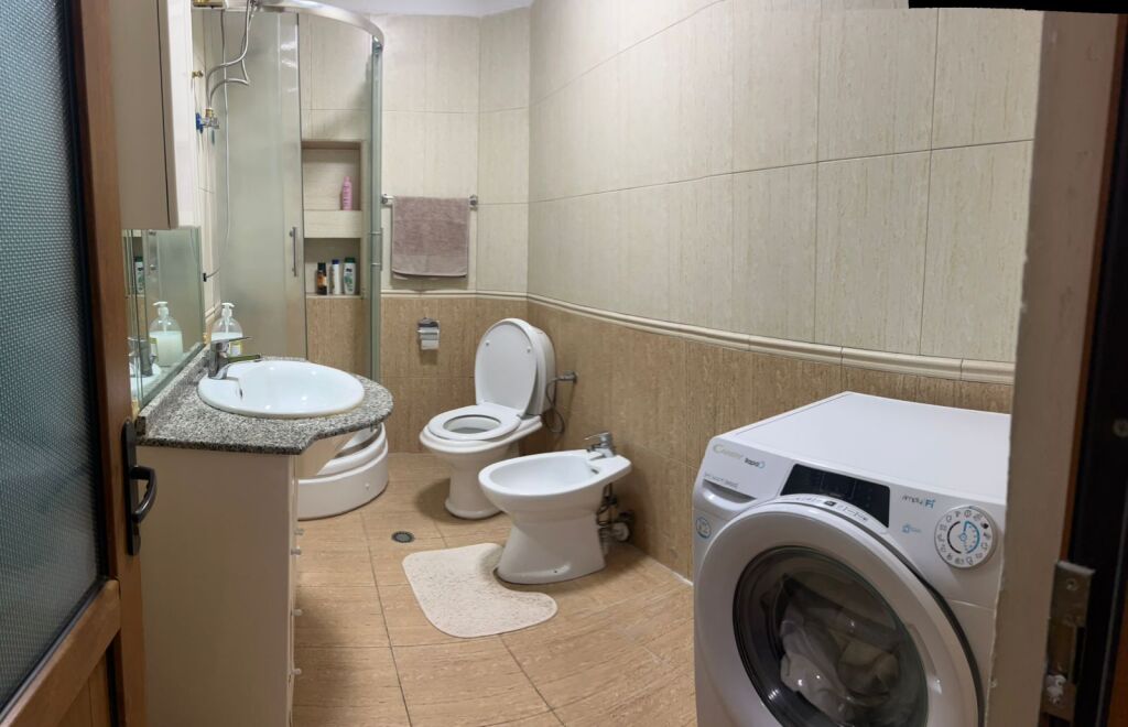 Apartament me qera 2+1 - 📍21 Dhjetori, Mozaiku Tiranës