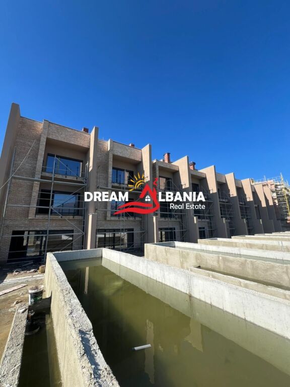 Villa With Pool For Sale In Farke With Lake View (ID 4151214)