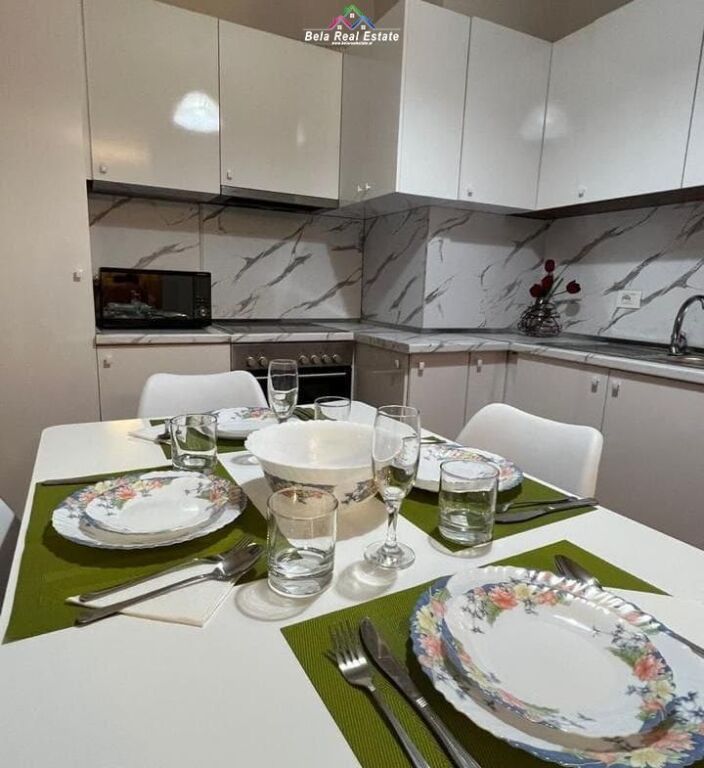 Apartament 2+1 Me Qera ne Bllok ( ID B2201758 ) Tirane