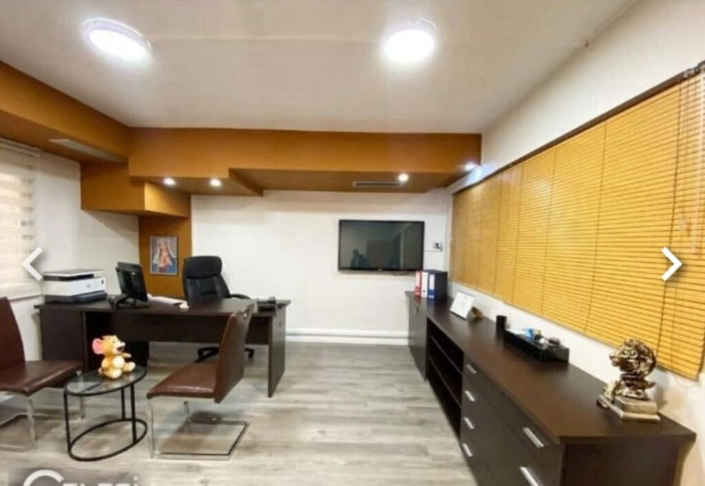 AMBJENT ME QERA - RR. SAMI FRASHERI, PERBALLE SHKOLLES PETRO NINI, BUZE RRUGE KRYESORE,