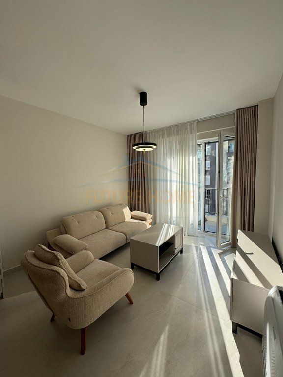 Qera Apartament 2+1+Post Parkimi,Komuna e Parisit 1,400 €
