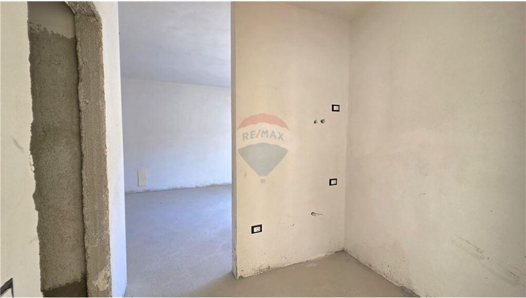 APARTMENT 2+1+2 + GARAGE FOR SALE – LUNGOMARE