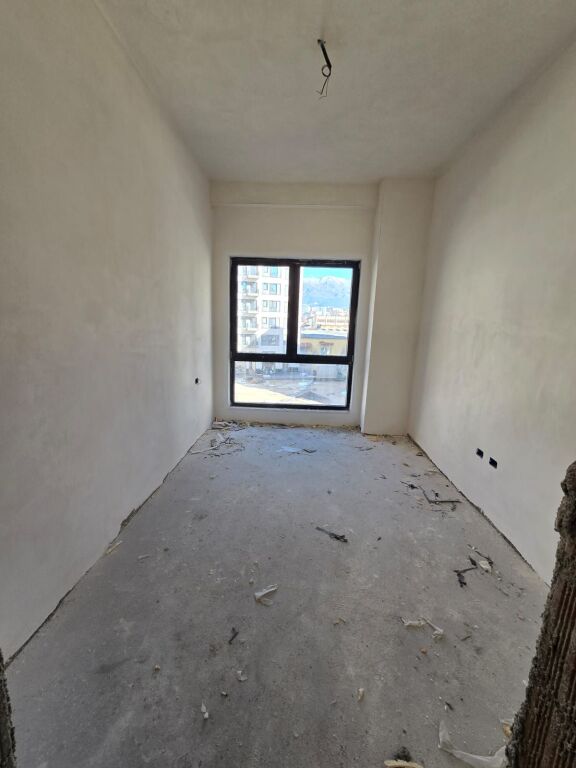 📌 Shitet Apartament 2+1 – Fillimi i Bulevardit të Ri, Tiranë