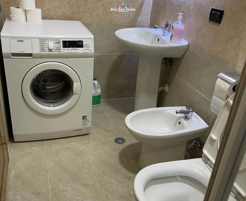 Apartament 2+1 Me Qera ne Bllok ( ID B2201758 ) Tirane