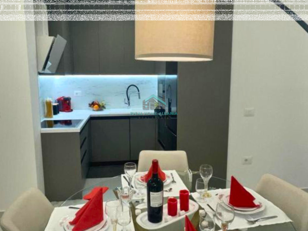 Jepet me Qera Apartament 2+1 Centrale, Vlor.