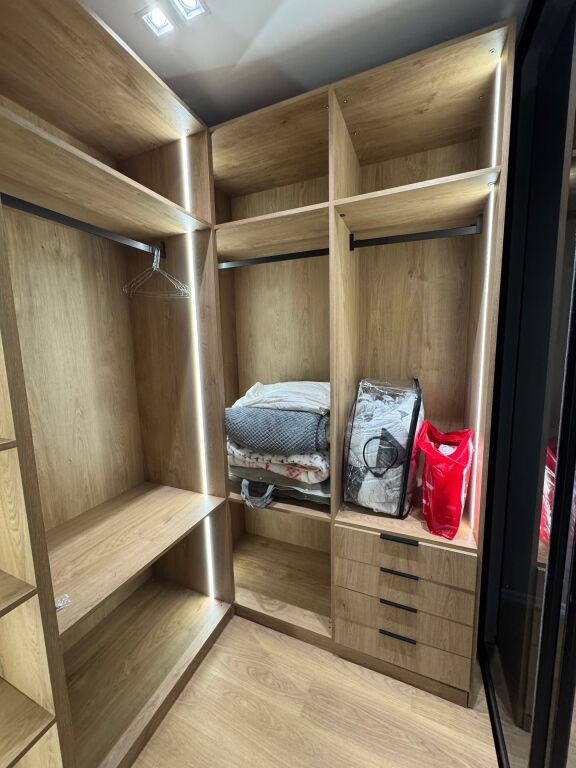 Qera apartament 2+1+2 Jordan misja prane spak cmimi 90.000 leke /muaj