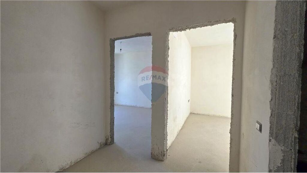 APARTMENT 2+1+2 + GARAGE FOR SALE – LUNGOMARE