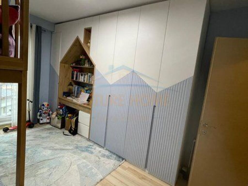 Shitet, Apartament 2+1+2, Qytet Studenti, Tiranë