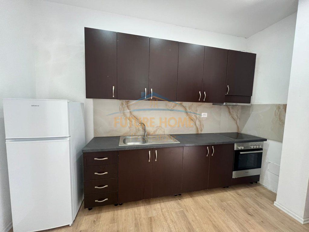 JAP ME QERA APARTAMENT 1+1 NE DON BOSCO 350 EURO