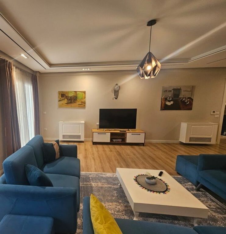 Apartament premium 2+1+2 (130 m²) me qira pranë Liqenit Artificial të Tiranës!