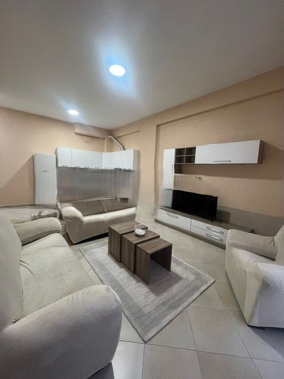 Jepet me qira apartament 1+1 ne fresk. 420 € /Muaj