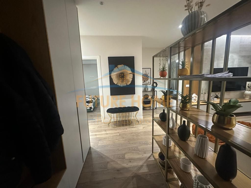 Qera, Apartament 3+1+2+Post Parkim, Rruga e Kosovarëve, Tiranë 2,300 €