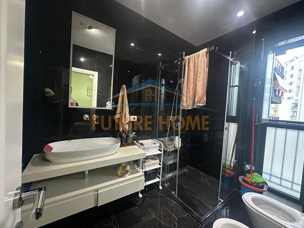 Qera, Apartament 3+1+2+Post Parkim, Rruga e Kosovarëve, Tiranë 2,300 €