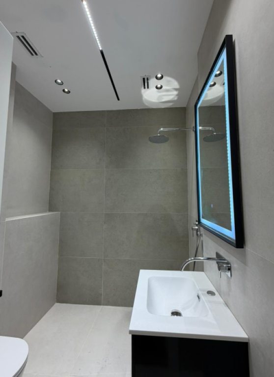 :  🏡✨ Shitet Apartament 2+1+2 me Pamje nga Liqeni – Altana Residence, Komuna e Parisit ✨