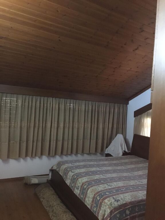 SHITET SHTEPI PRIVATE 3 KATESHE NE SHKOZE 250.000 EURO