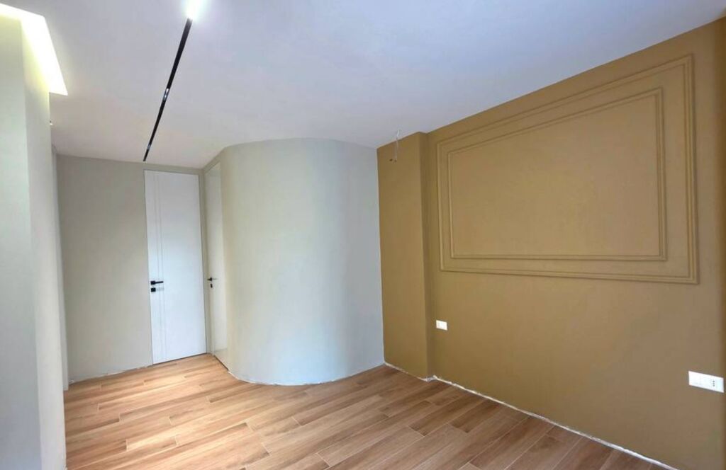 🏡Shitet Apartament 2+1 me oborr