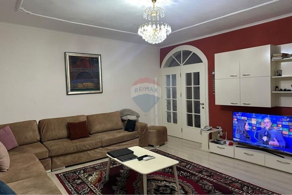 Apartament 2+1 me qira Myslym Shyri