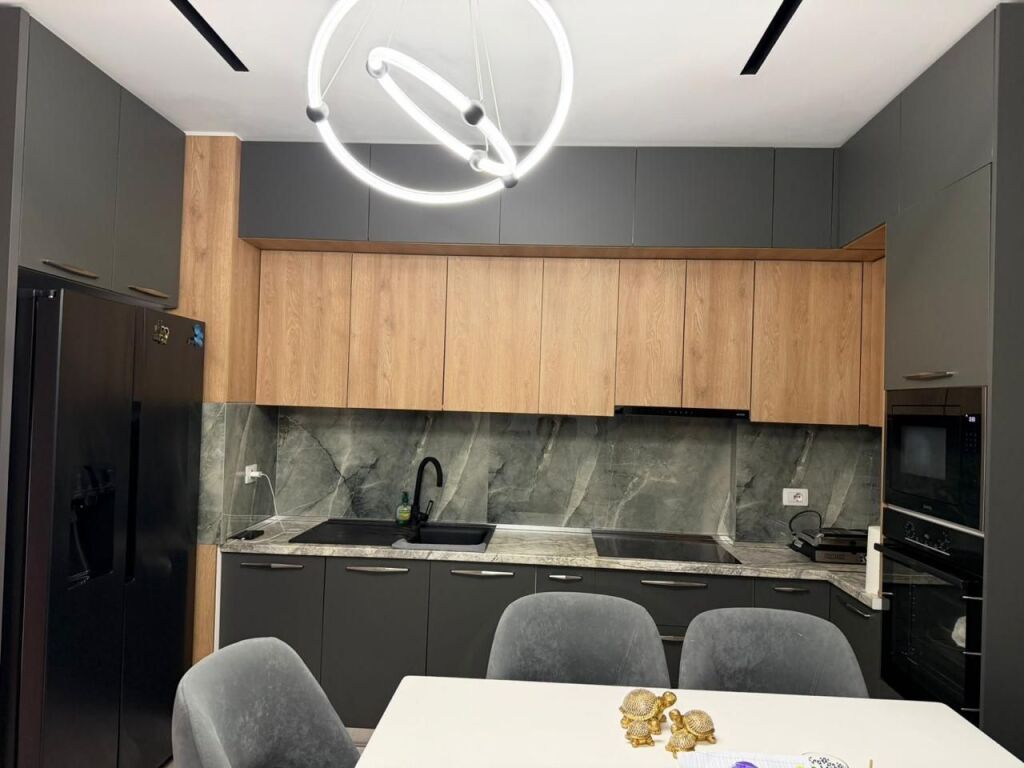 Apartament 2+1, Ish Parku!