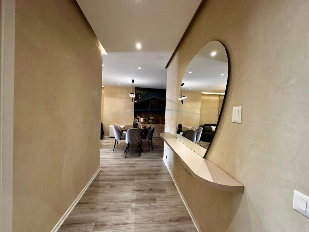 Apartment 2+1+2+parking space for sale Grand Gallery Yzberisht