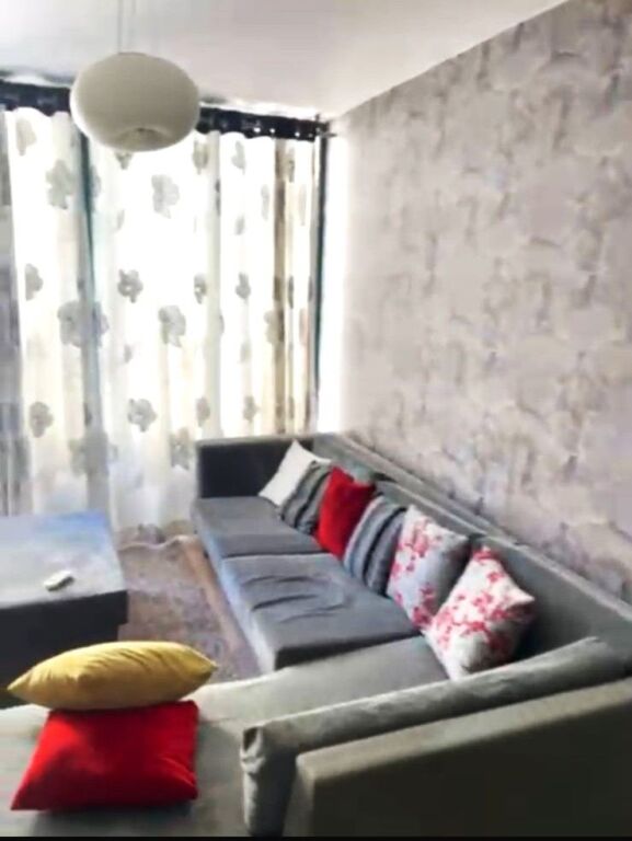 🏢Yzberisht,prane Alb Market jepet me qera apartament 2+1,i mobiluar 400Euro