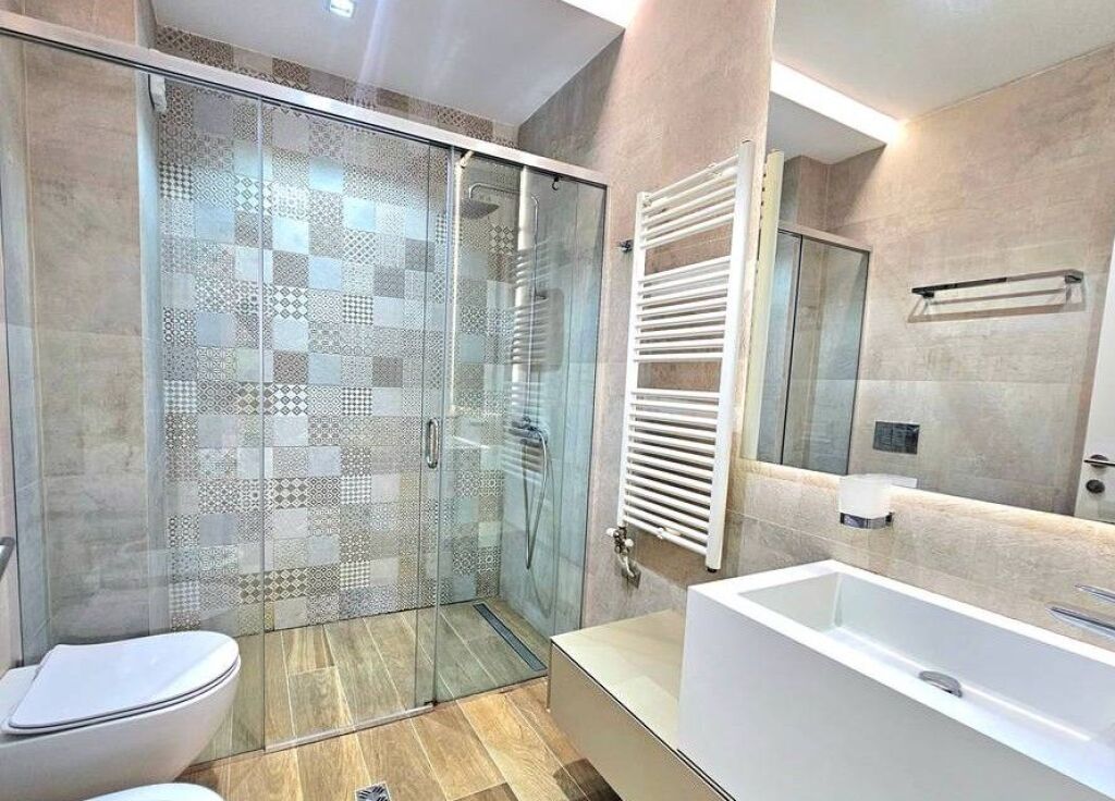 APARTAMENT 3+1+PARKIM PRANE KOPSHTIT BOTANIK