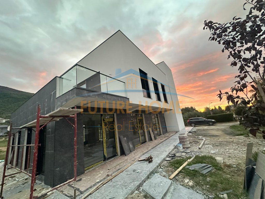 Qera, Godine biznesi + Tokë, Berzhitë