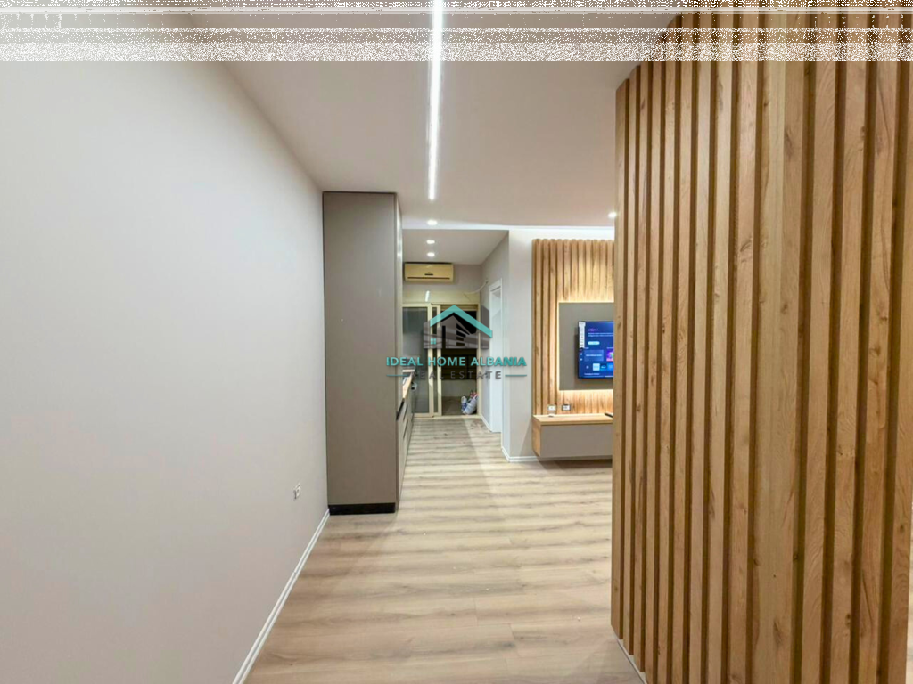 SHITET STUDIO – UJI I FTOHTË, VLORË