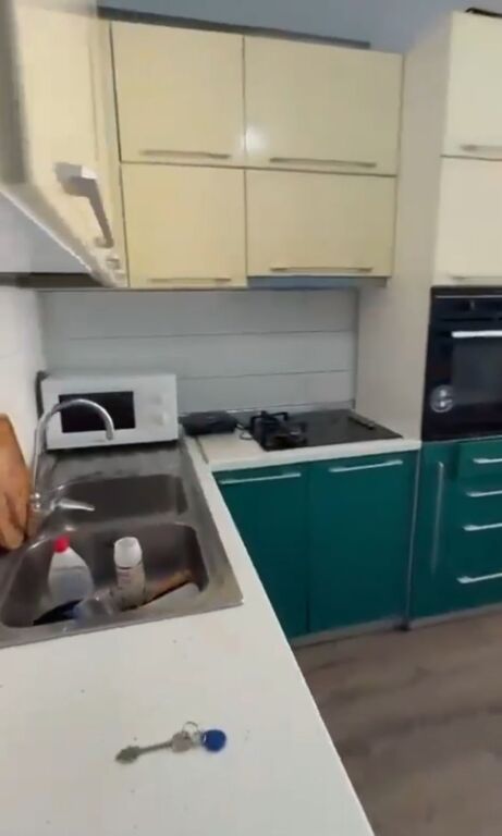 Pallatet e verdha , 1+1 per shitje