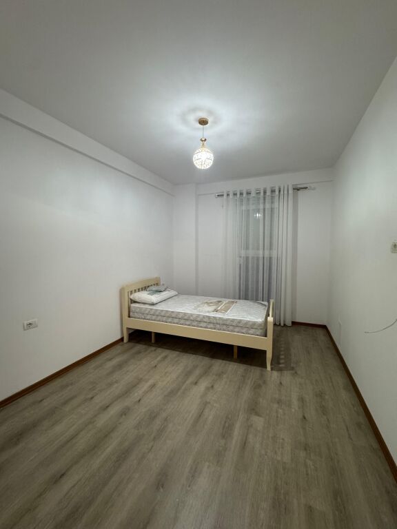 🏠Affittasi appartamento 3+1 📍🏢3° piano, con ascensore 💶Prezzo: 50.000 Leke/mese