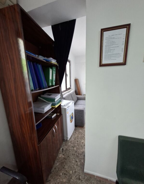 UFFICIO IN AFFITTO. AFFITTO VECCHIA ESPOSIZIONE 100 €