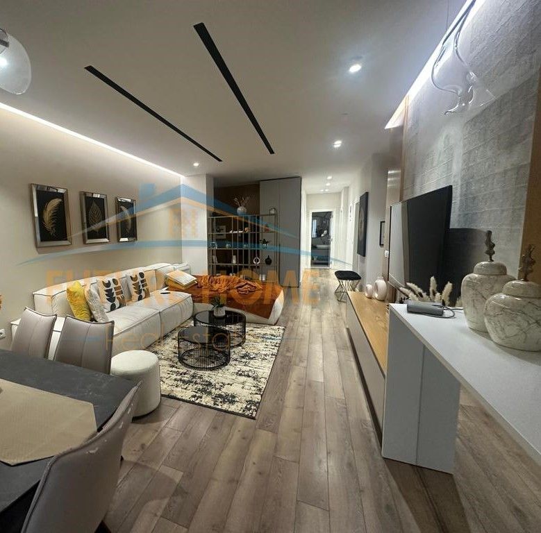 Rent, Apartment 3+1+2+Parking Space, Kosovarëve Street