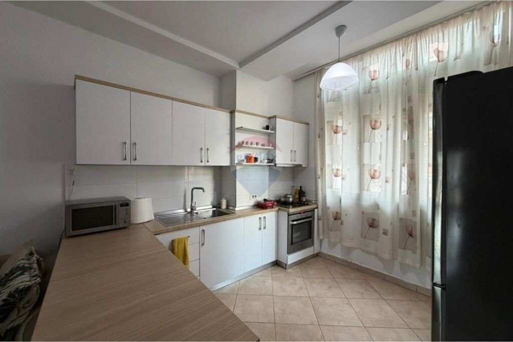 Appartamento 3+1+2 in affitto a Bllok!