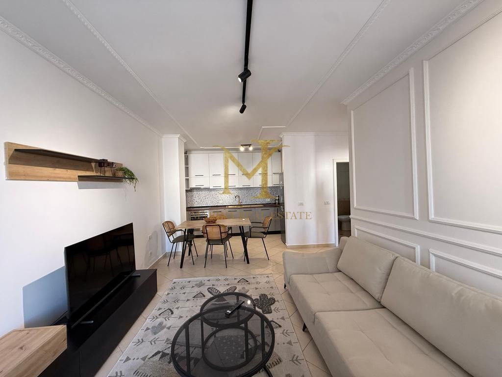 JEPET APARTAMENT 2+1 ME QERA , PLAZH HEKURUDHA !