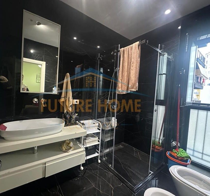 Rent, Apartment 3+1+2+Parking Space, Kosovarëve Street