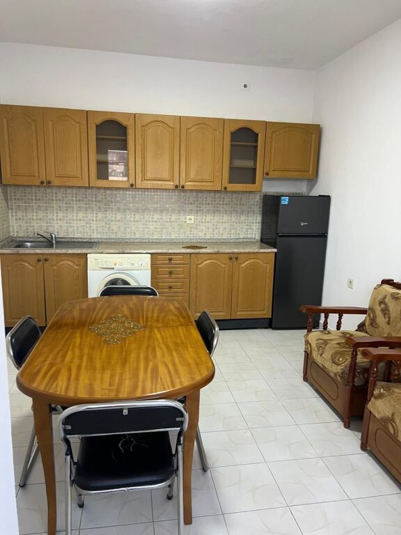 🏢Elbasan Street, near the American Embassy, a 2+1 furnished apartment is for rent, 50,000 Leke