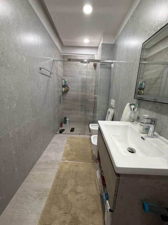 Apartament 2+1, Ish Parku!