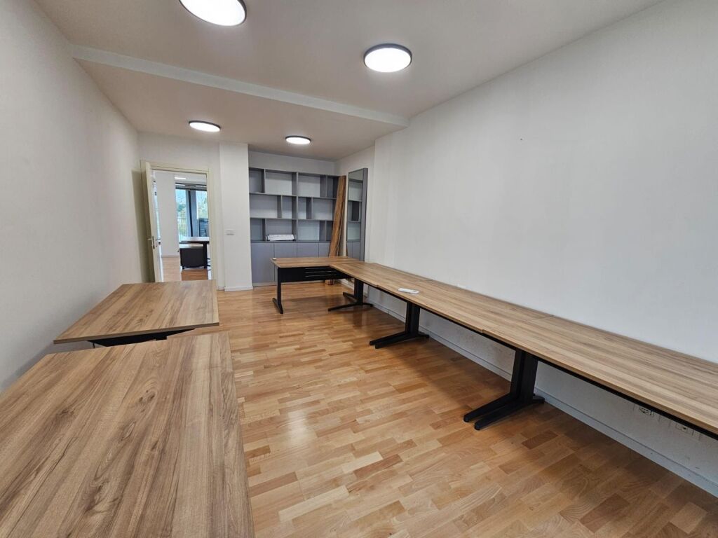 Lake View, Japim zyre per qira