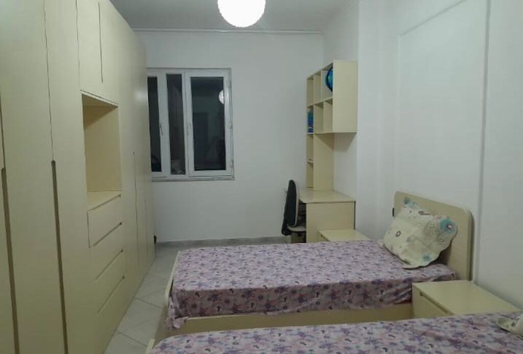 Jepet Me Qera Apartament 2+1+1 Ballkon