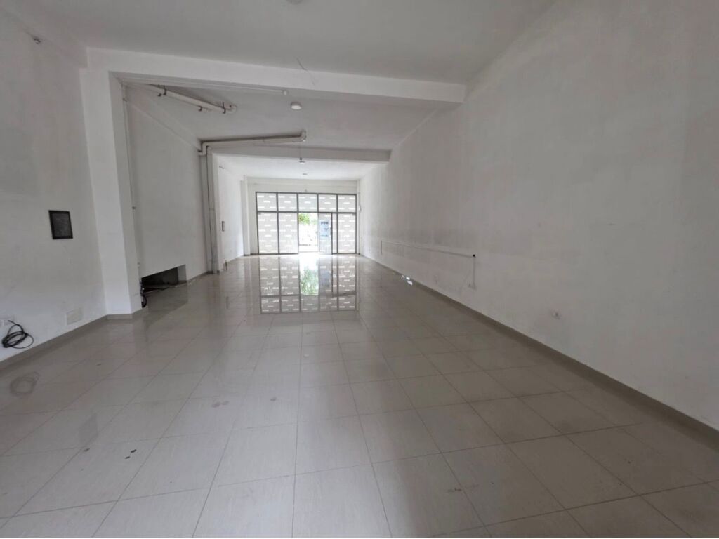 Njesi biznesi,sip 120 m2,te kika 3,2500 euro