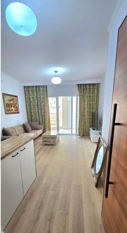 Zogu i Zi, appartamento 1+1 in affitto