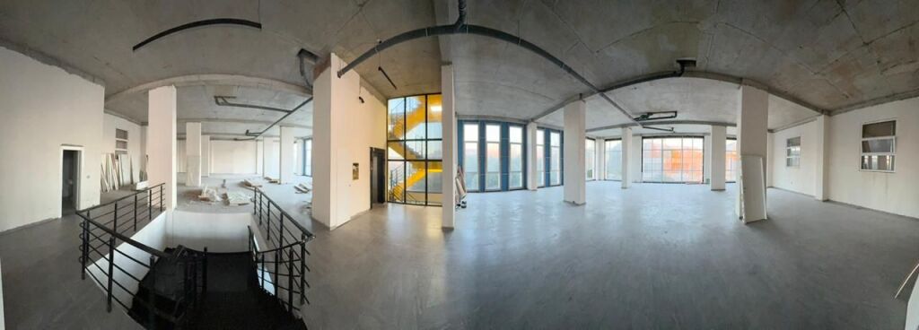 ZYRE ME QERA 550 M2 BULEVARDI I RI 3.200 EURO