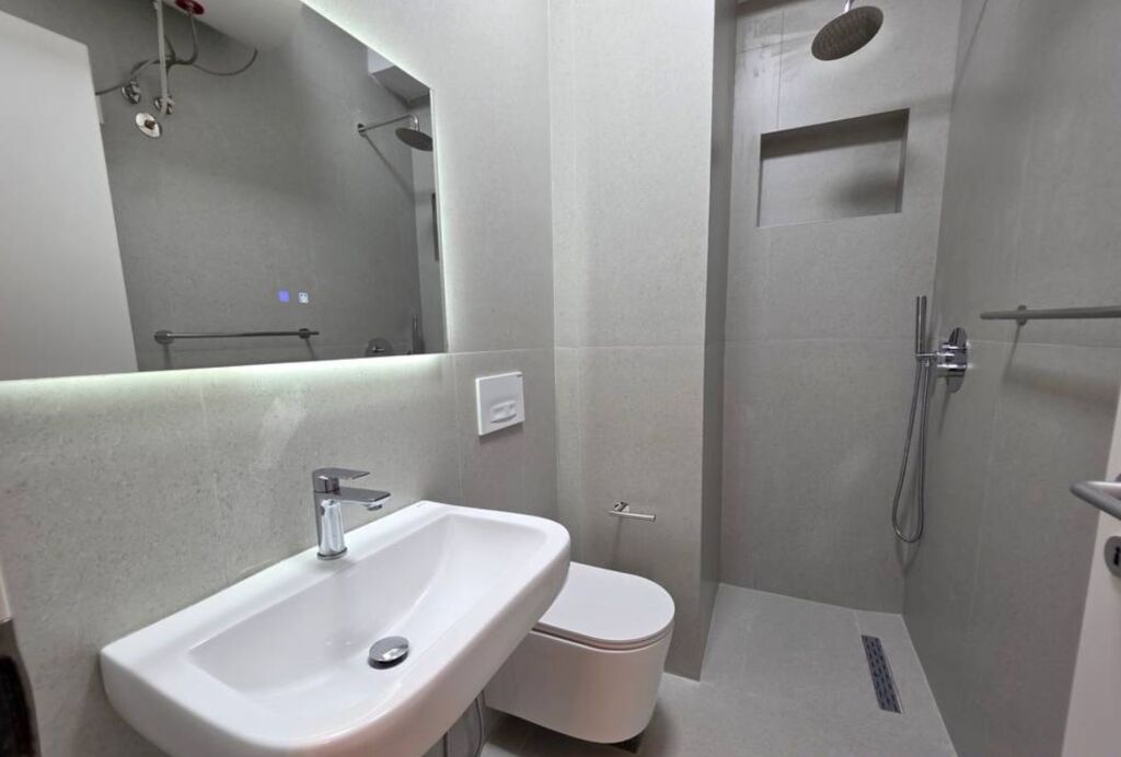 🏡 Apartament modern 1+1 me qera