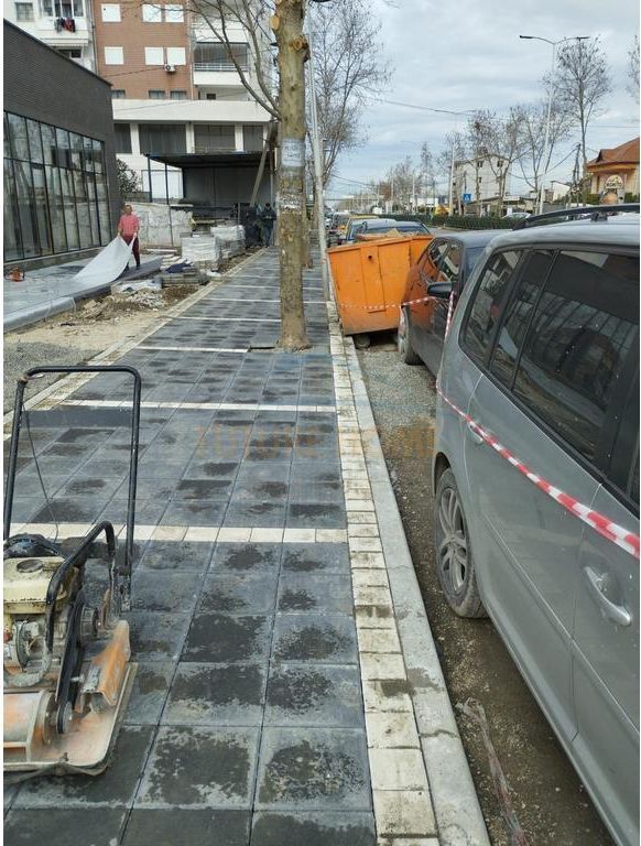 Qira, Ambient Biznesi, Kamëz