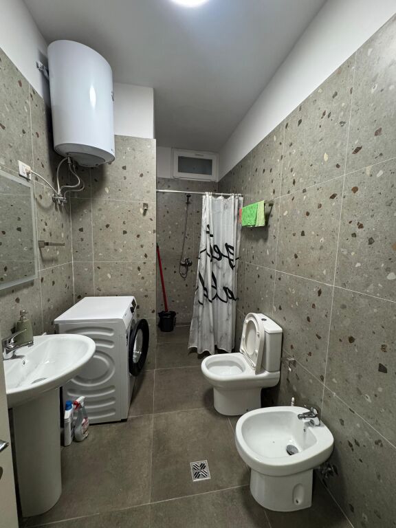 🏠Appartamento 2+1 in affitto 📍Via 5 Maggio 🏢6° piano, con ascensore 💶Prezzo: 700€/mese