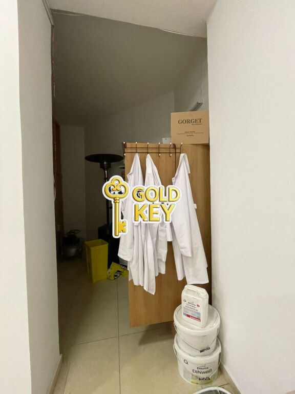 🏢 AMBIENT BIZNESI ME QERA POLIKLINIKA DURRES