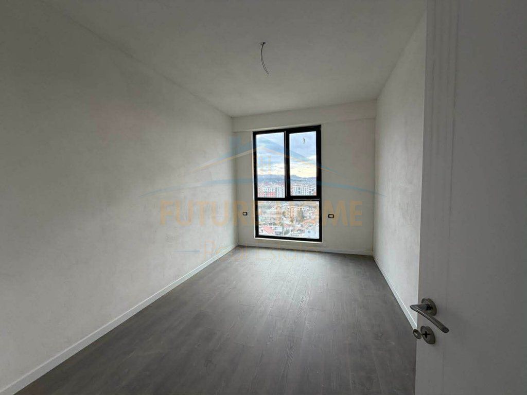 Shitet, Apartament 2+1+2 + Post Parkimi , Rezidenca Turdiu, Fusha e Aviacionit.
