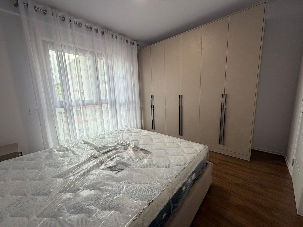 Jepet me qera apartament 1+1 në zonën e Bulevardi i Ri, pranë Jordan Misja