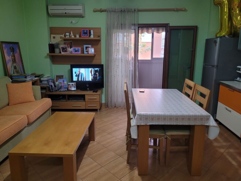 Apartment 1+1 for sale in 5 Maj